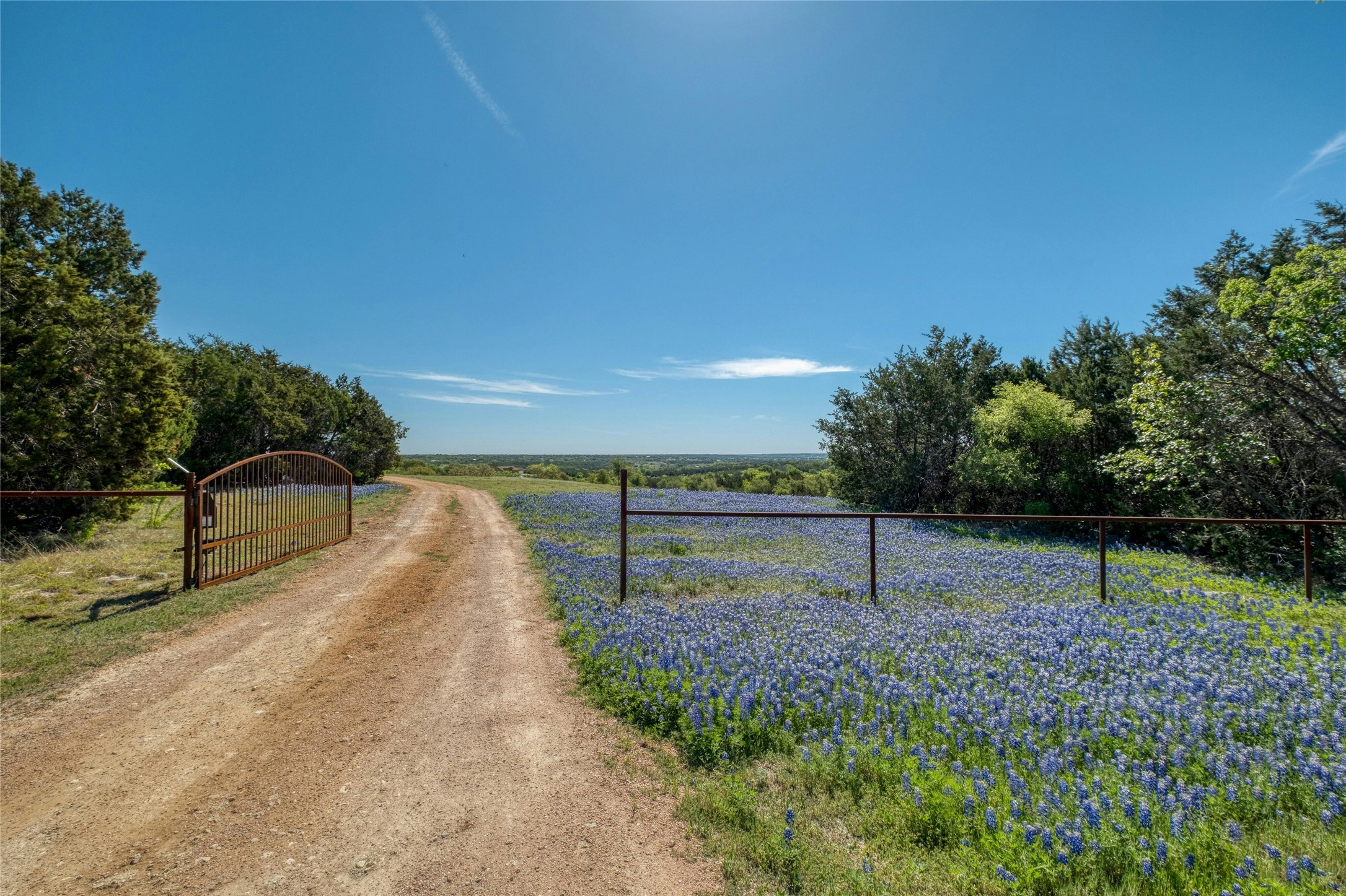 285 McReynolds Ranch Road Burnet, TX 78611 - Photo 4 of 32