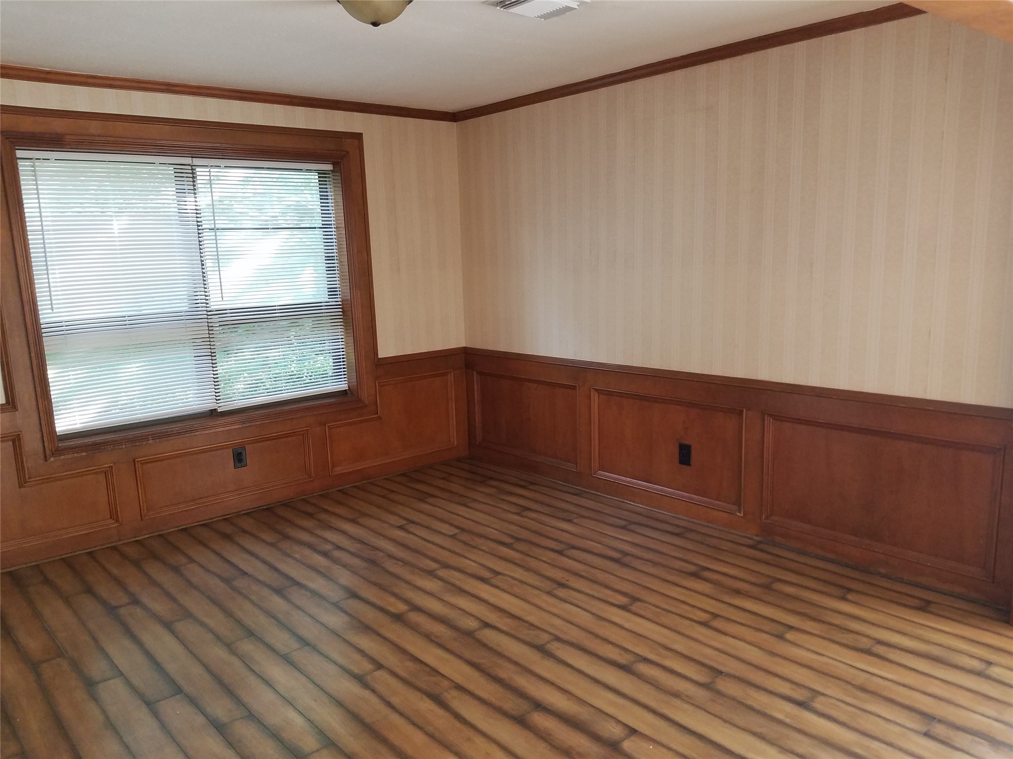 15526 Rio Plaza Drive Houston, TX 77083 - Photo 13 of 36