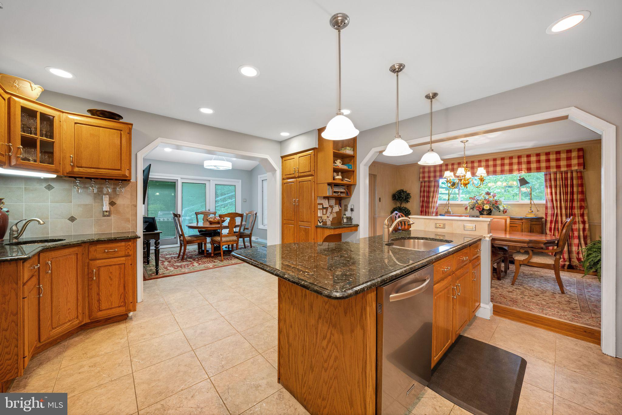 840 Hopkins Road Audubon, NJ 08106 - Photo 17 of 48 Gourmet Kitchen View 2