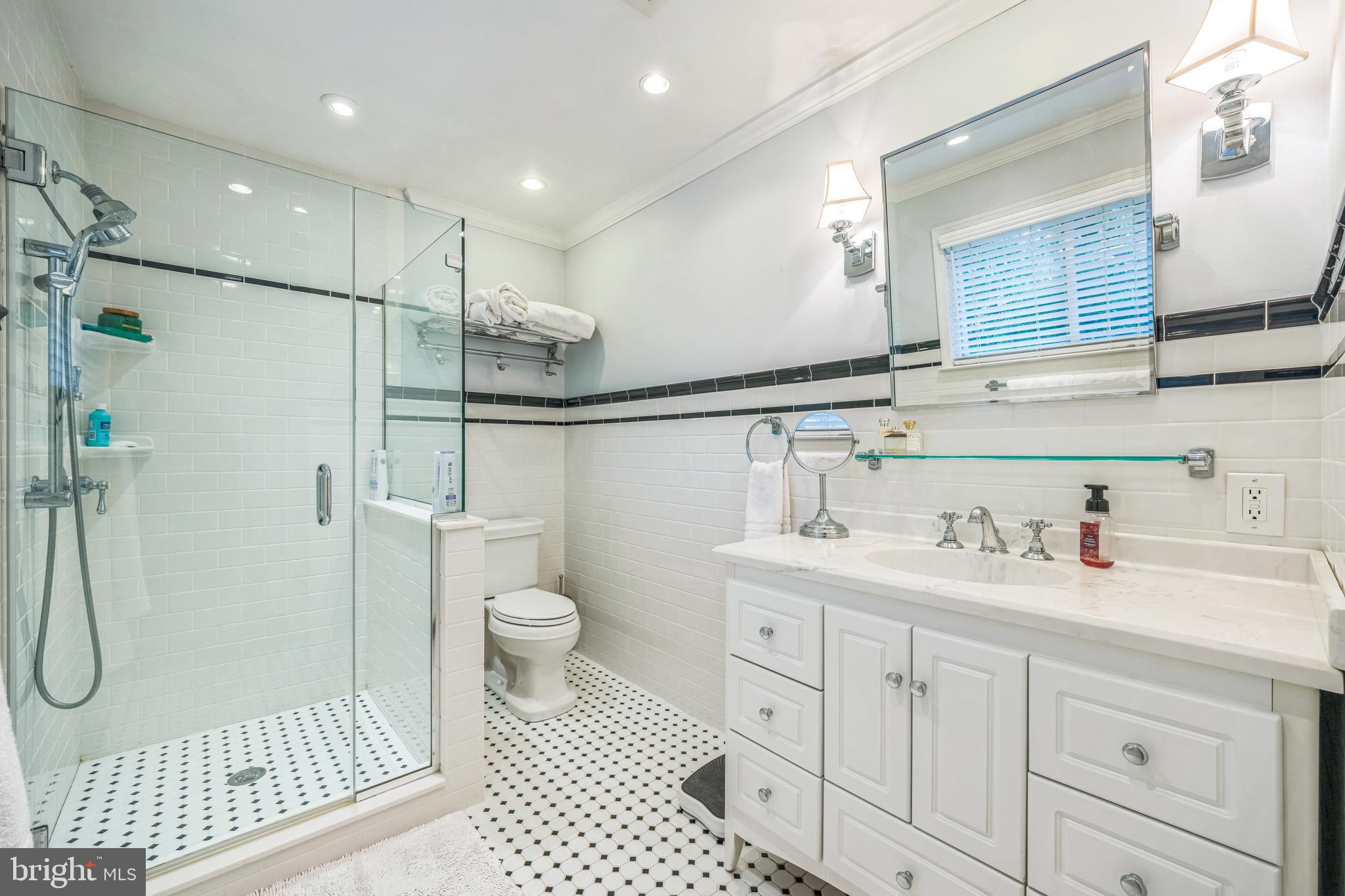 840 Hopkins Road Audubon, NJ 08106 - Photo 26 of 48 1st Floor Primary Bath