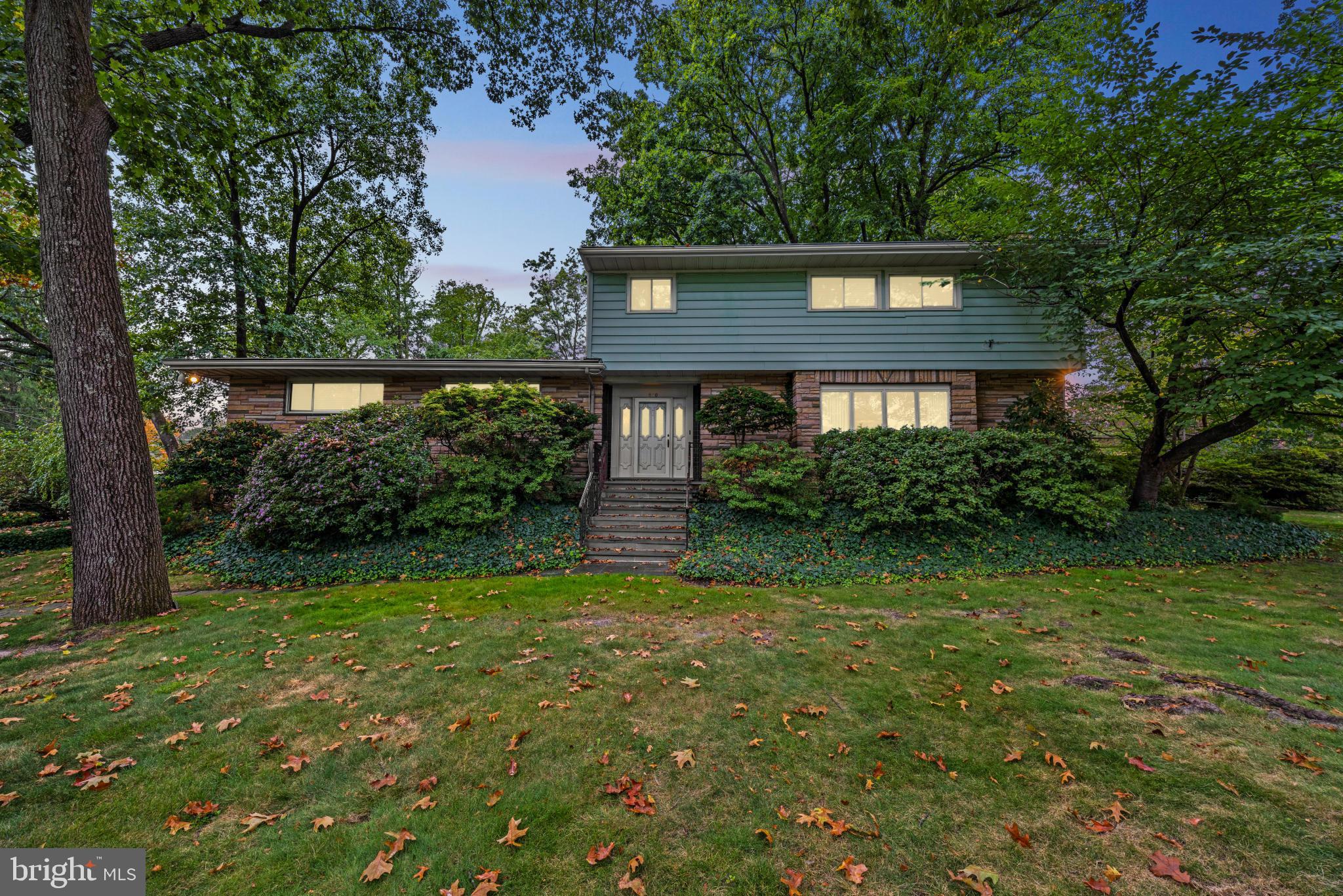 840 Hopkins Road Audubon, NJ 08106 - Photo 47 of 48 Twilight Photo of Front Interior