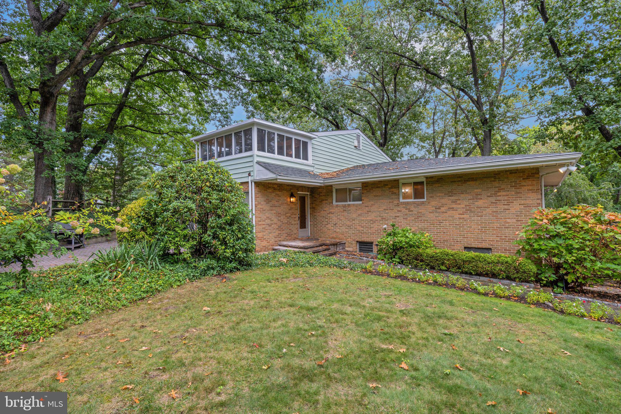 840 Hopkins Road Audubon, NJ 08106 - Photo 6 of 48 Side Entrance to the Home