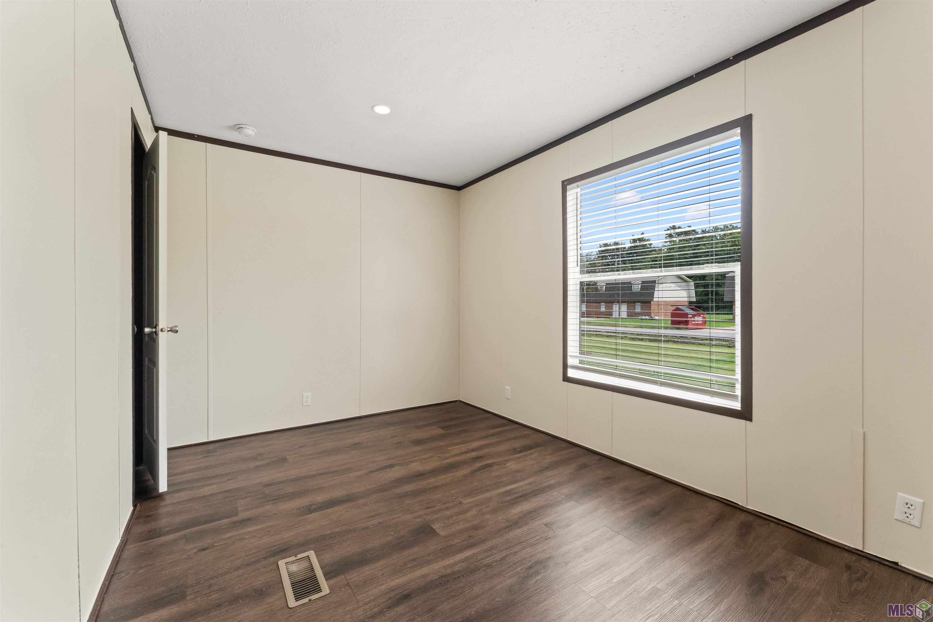 12487 Hebert Road Gonzales, LA 70737 - Photo 14 of 18 Gallery Image 14