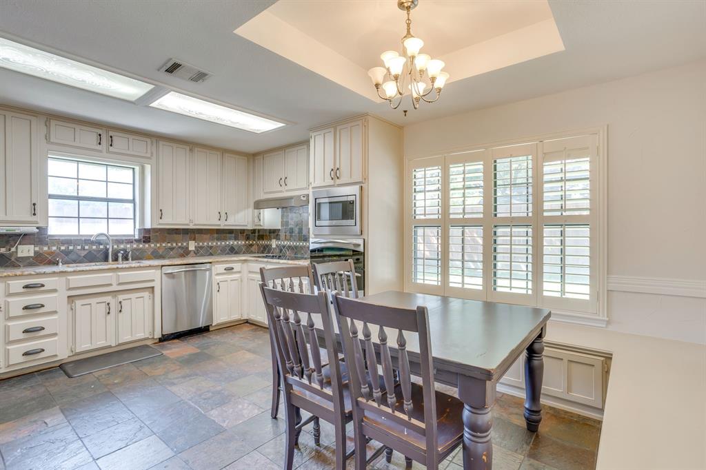 990 Oak Ridge Road Keller, TX 76248 - Photo 11 of 36 Heart of Keller with pool KHS 990 Oak Ridge Dr. Keller TX 76248 817-422-3322