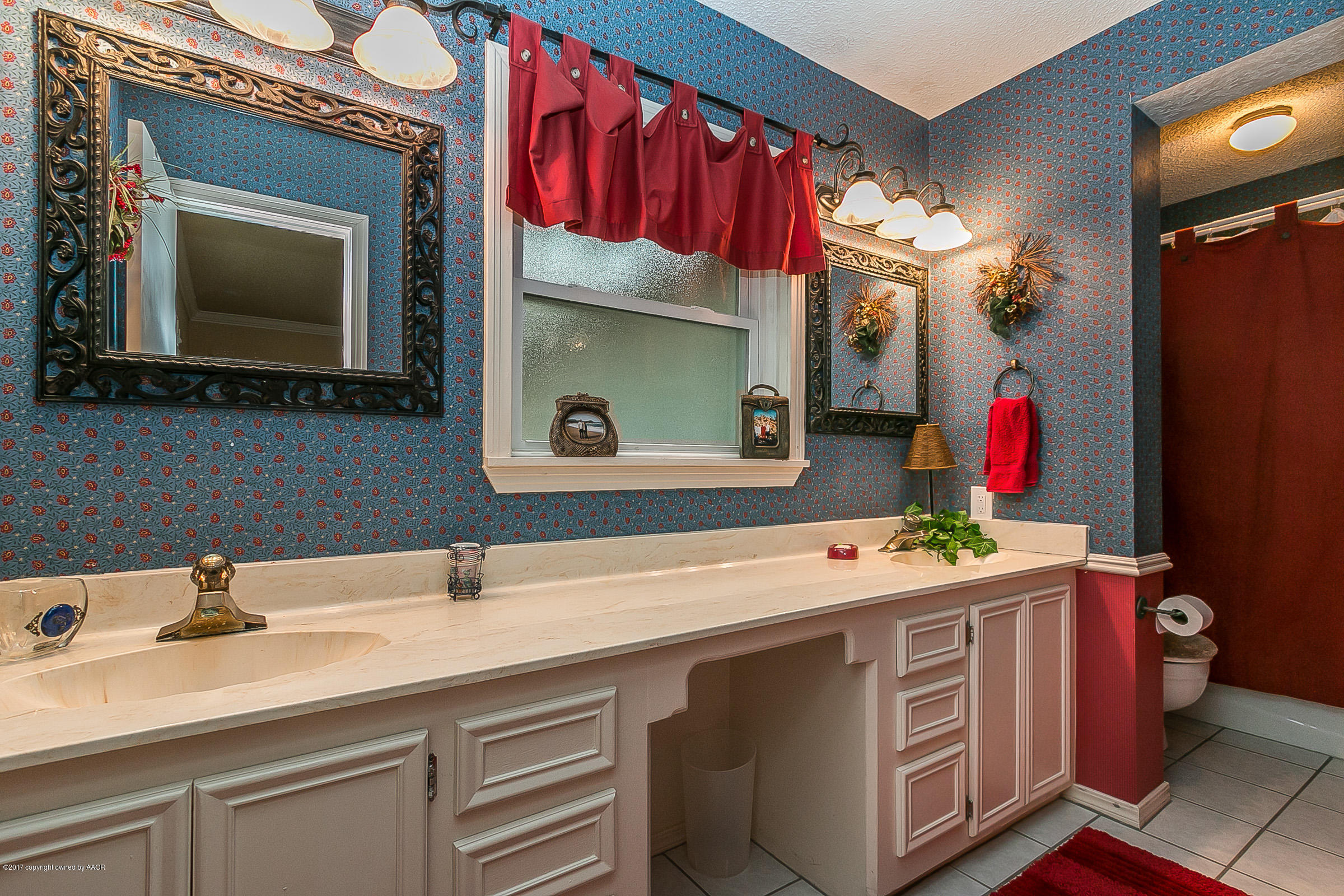 1232 South Rusk Street Amarillo, TX 79102 - Photo 14 of 26 013_Master Bathroom