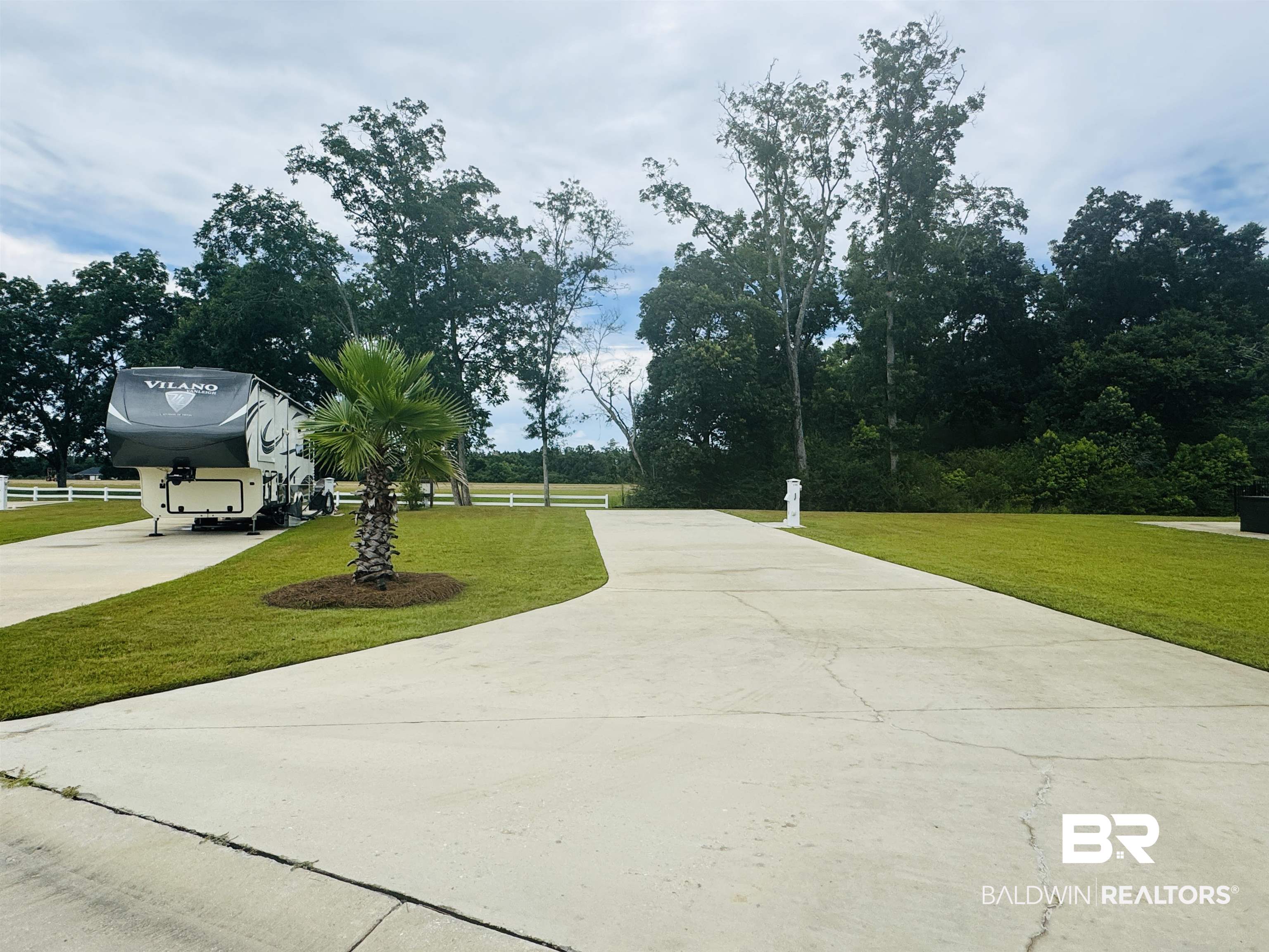 12451 Gateway Drive Elberta, AL 36530 - Photo 2 of 23