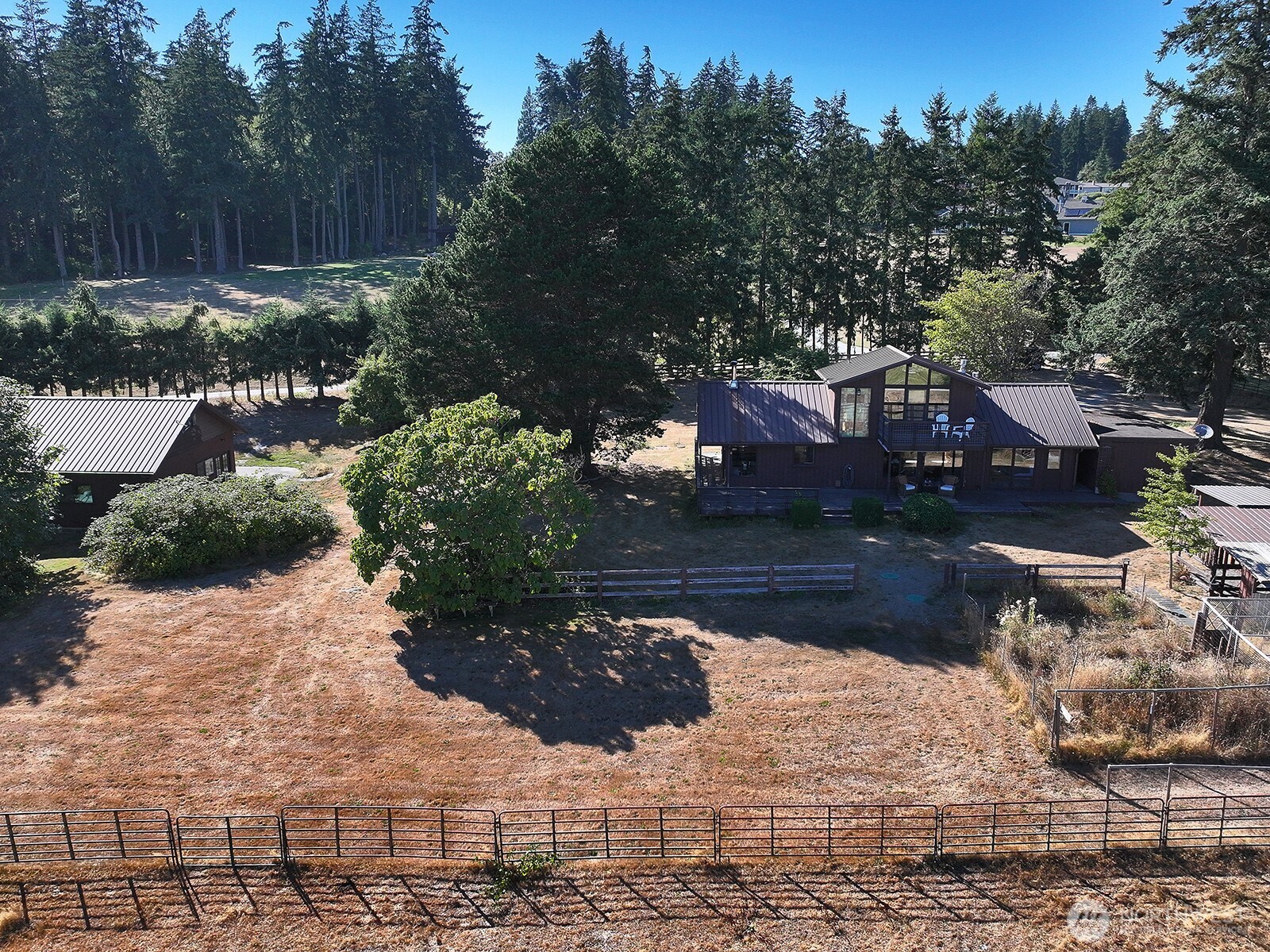 6065 South McMaster Road Freeland, WA 98249 - Photo 3 of 40 Gallery Image 3