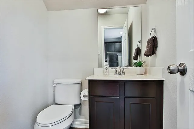 $1,575 | 34 Woodland Hills Drive, Unit B, Conroe, TX 77303