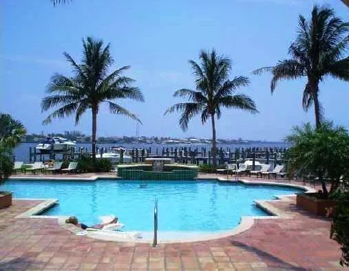 $2,500 | 127 Yacht Club Way, Unit 109, Hypoluxo, FL 33462