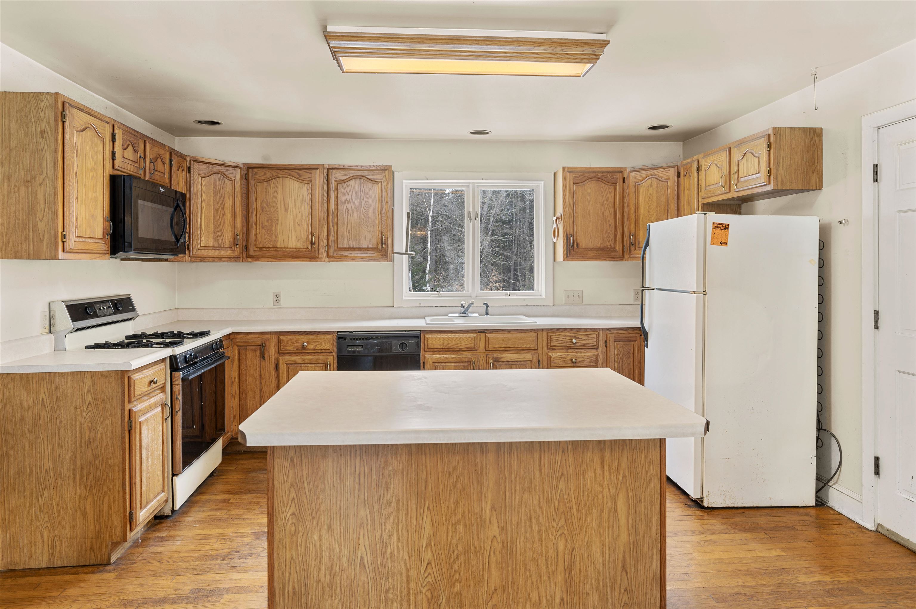 420 Dean's Mountain Road Moretown, VT 05660 - Photo 3 of 27
