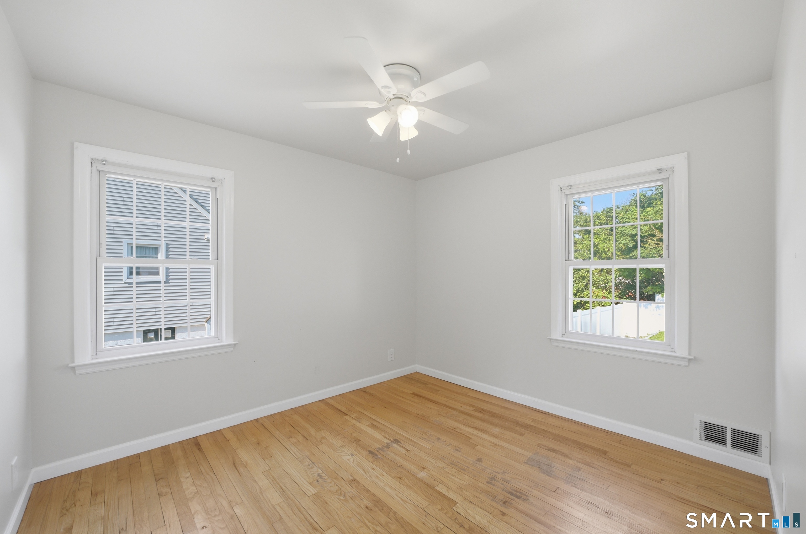 775 Stratford Road Stratford, CT 06615 - Photo 18 of 40