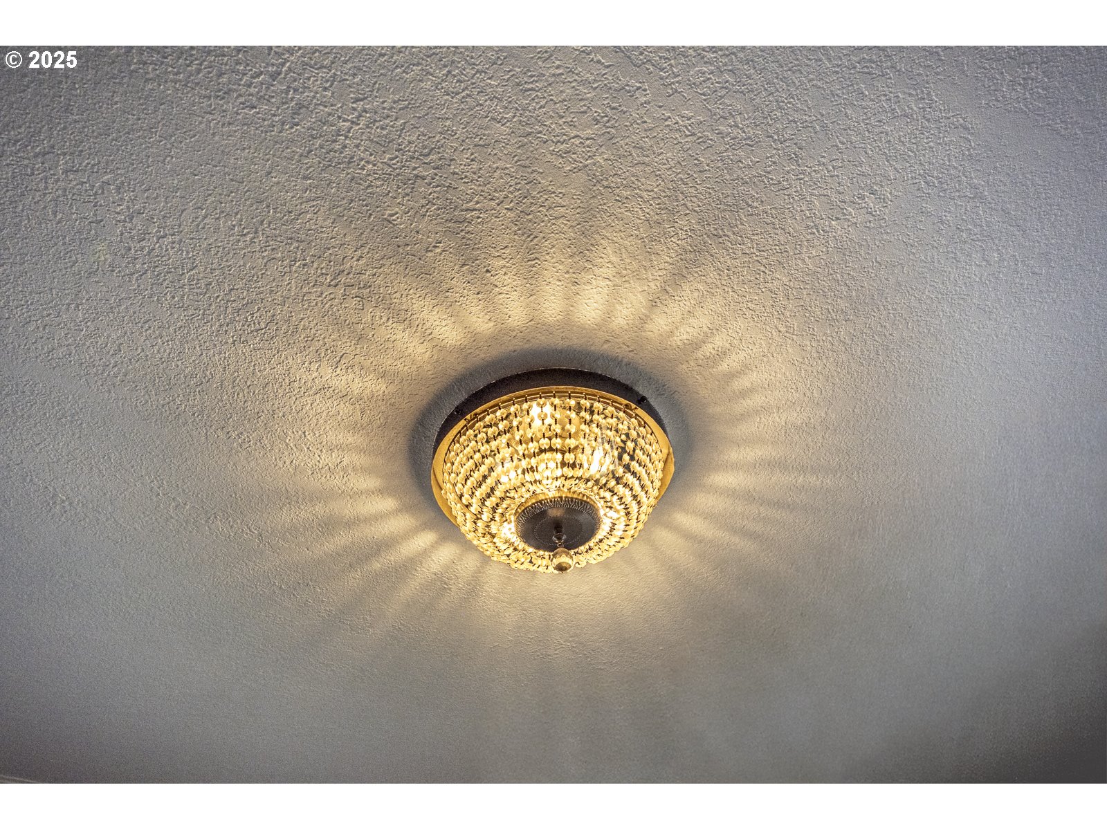 6125 Southeast 138th Place Portland, OR 97236 - Photo 9 of 32 a living room with a wooden floor
