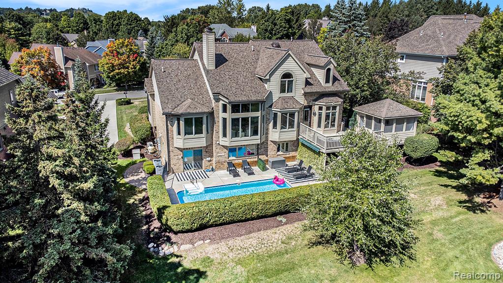 6847 Oakhurst Ridge Road Clarkston, MI 48348 - Photo 4 of 43 Gallery Image 4