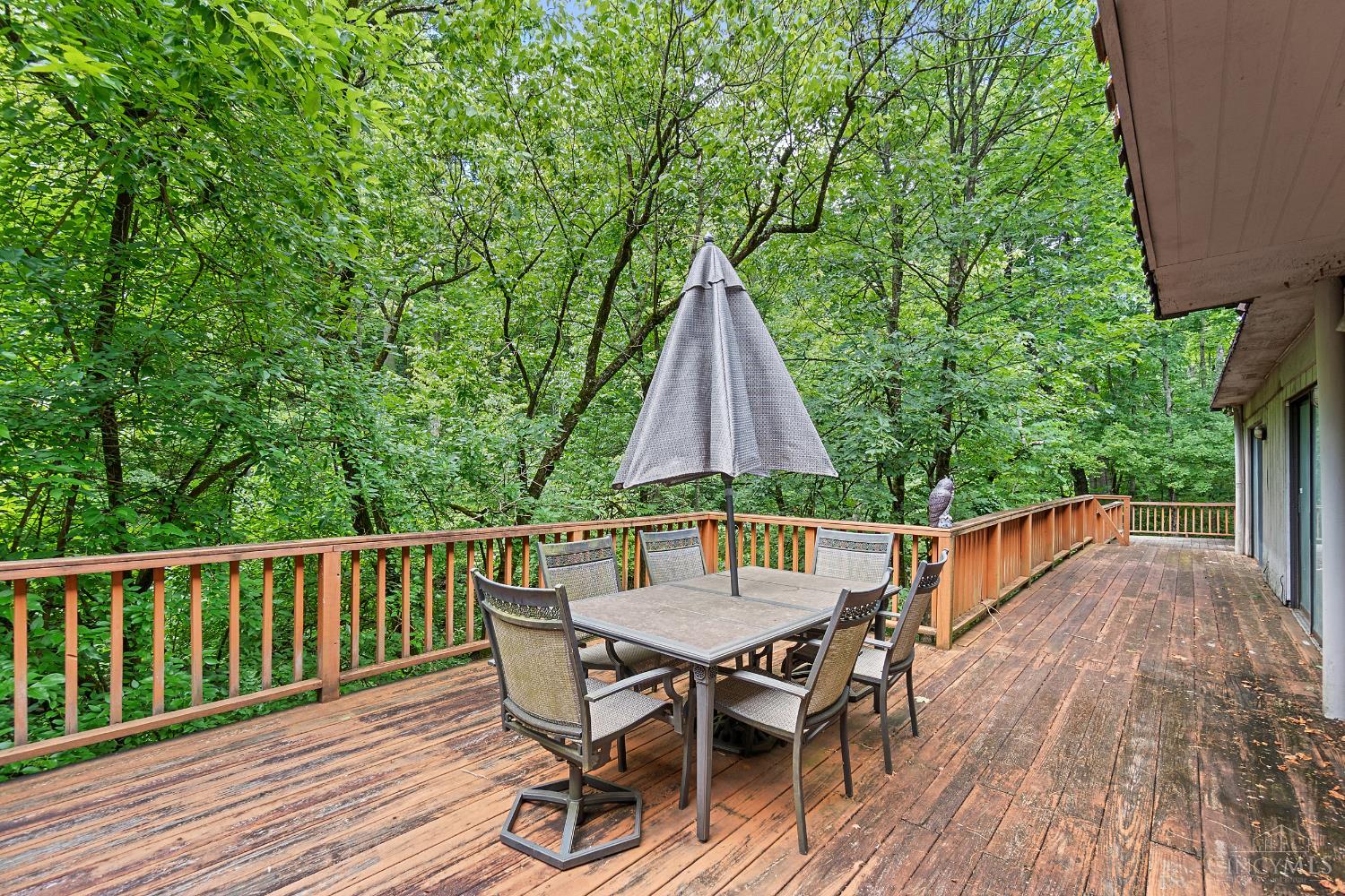 511 West Galbraith Road Cincinnati, OH 45215 - Photo 29 of 36