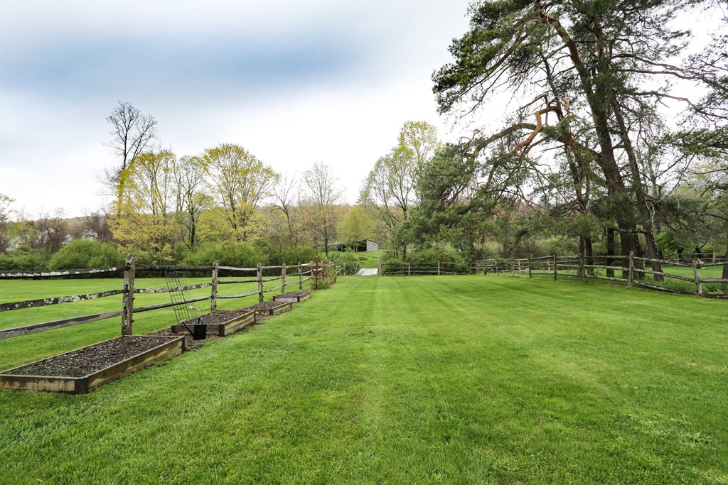 27 Meadowbrook Road Grafton, MA 01519 - Photo 5 of 29