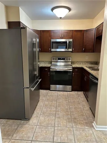 $1,700 | Undisclosed Address, River Ridge, LA 70123