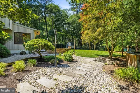 $665,000 | 16 Elizabeth Court West, Marlton, NJ 08053