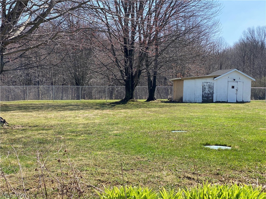 6199 Indian Point Road Painesville, OH 44077 - Photo 9 of 31 Gallery Image 9
