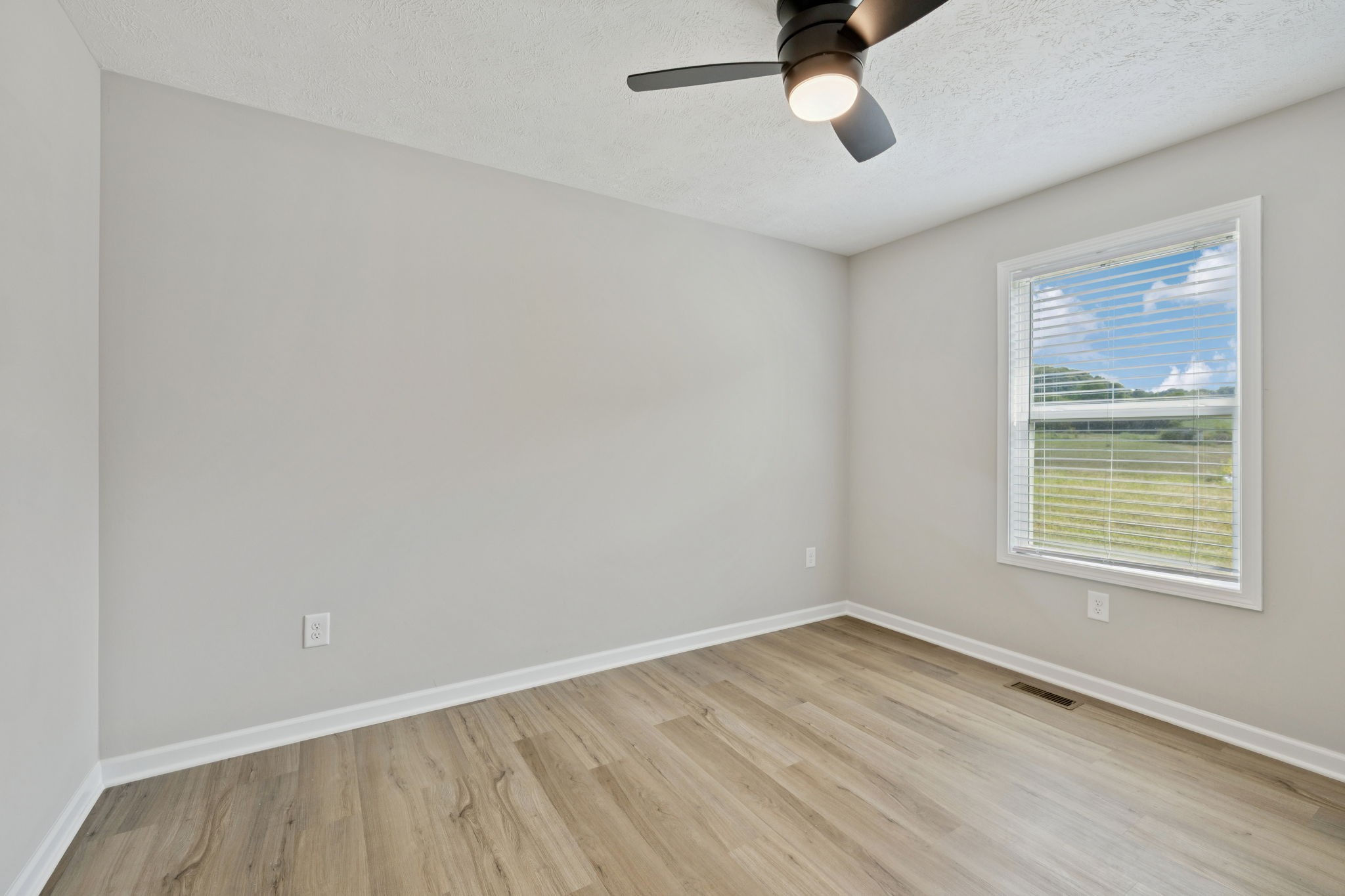 1520 Simmons Ridge Road Cornersville, TN 37047 - Photo 31 of 41 Gallery Image 31