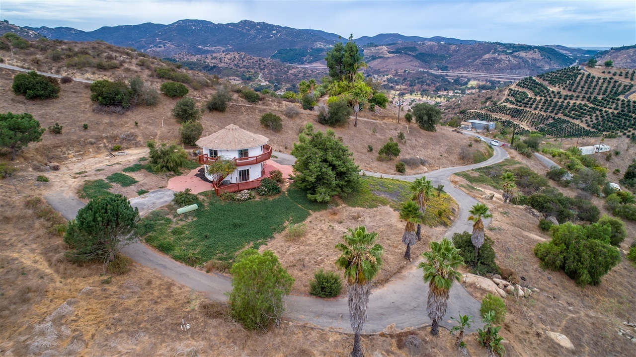30077 Ridge Creek Road Valley Center, CA 92082 - Photo 19 of 25