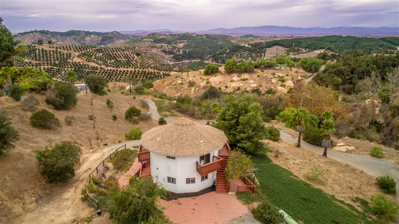 30077 Ridge Creek Road Valley Center, CA 92082 - Photo 20 of 25