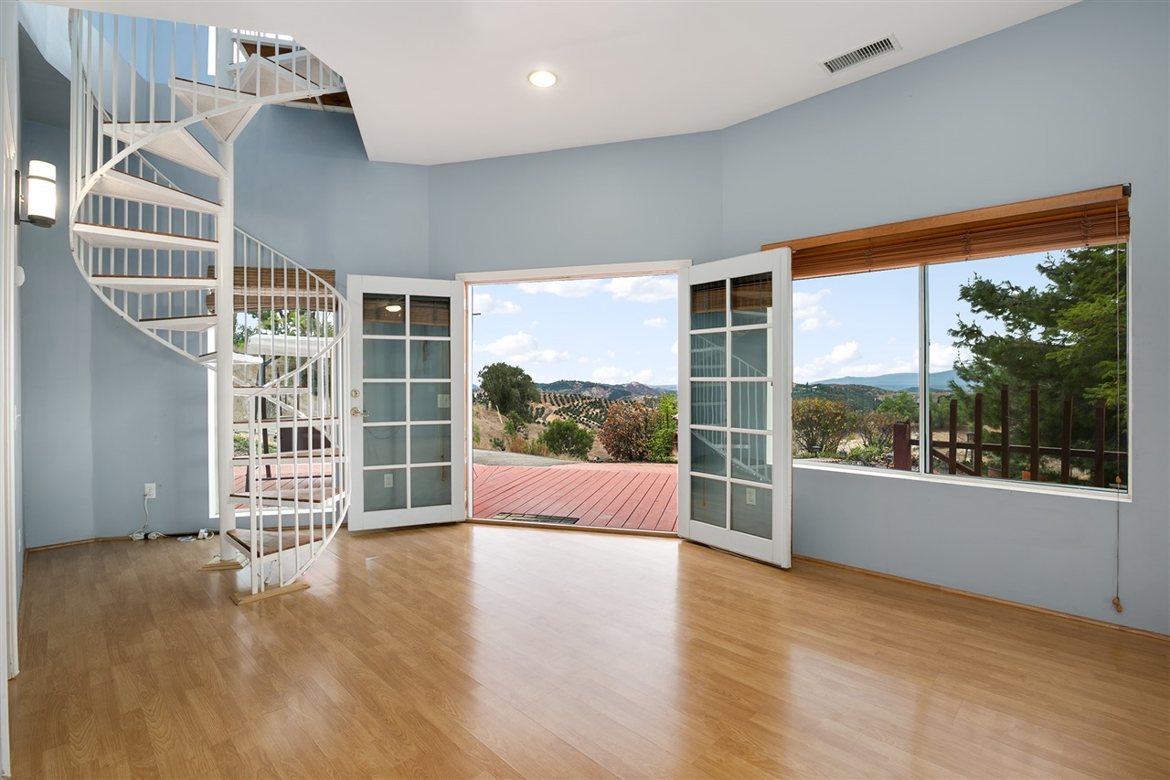 30077 Ridge Creek Road Valley Center, CA 92082 - Photo 5 of 25