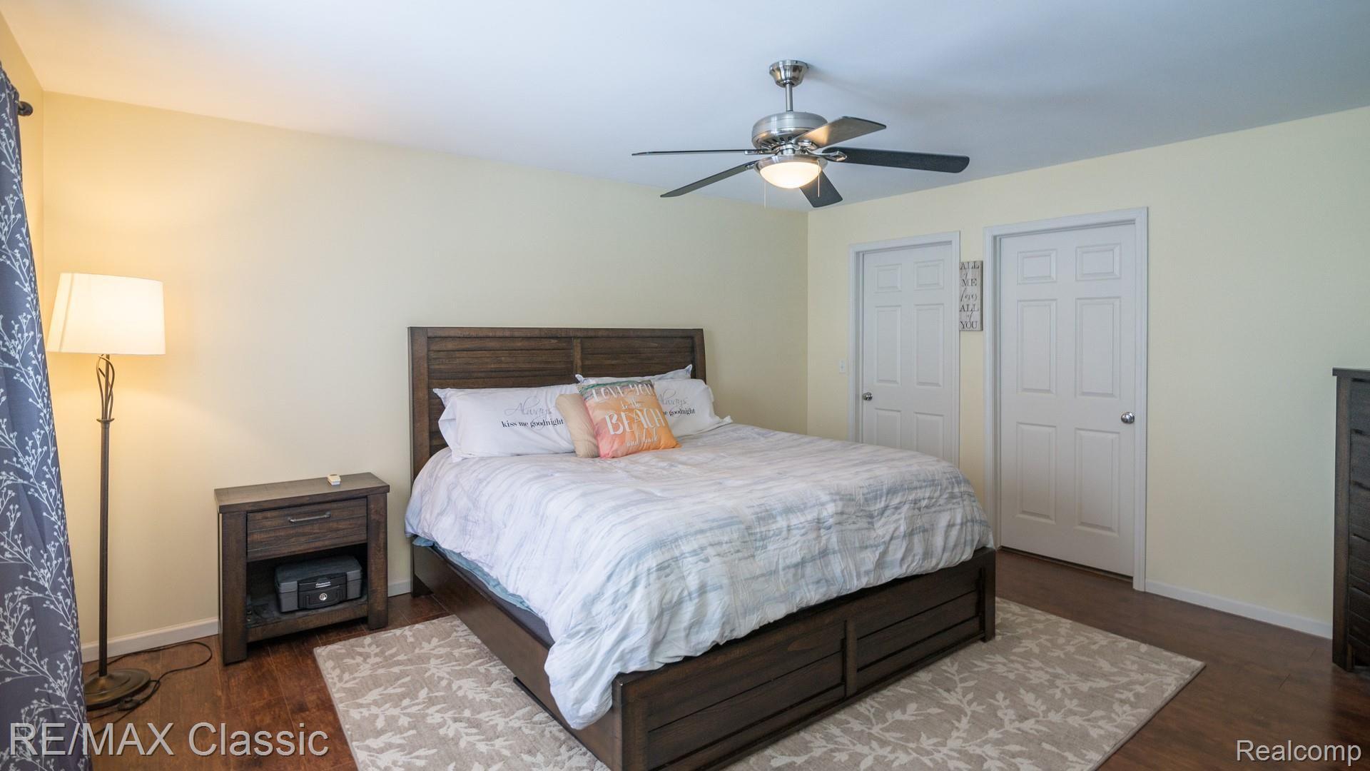 612 Rustic Trail Linden, MI 48451 - Photo 17 of 40 Large Master suite