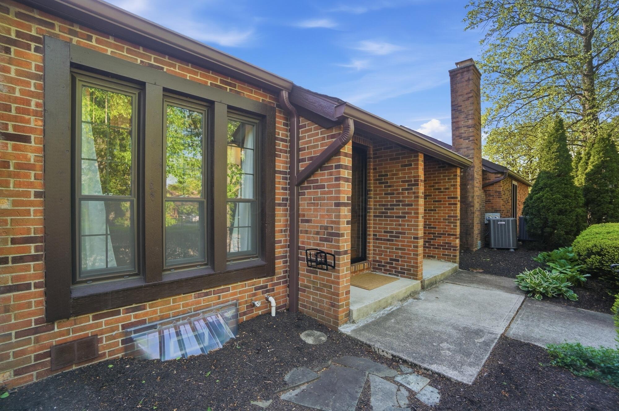 4764 Coach Road Columbus, OH 43220 - Photo 16 of 17 029