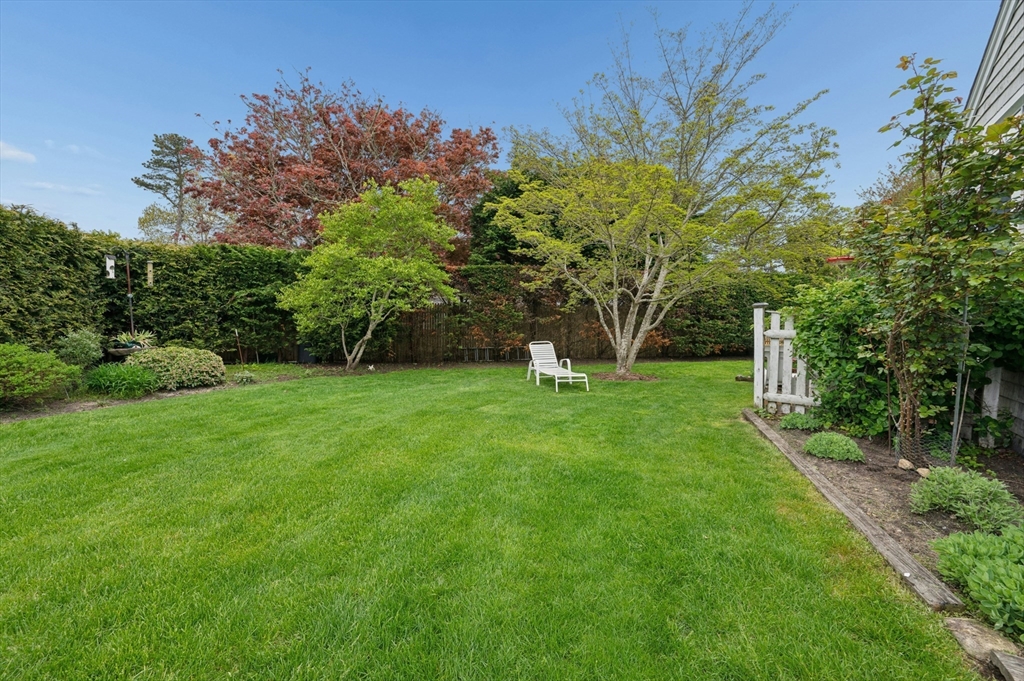 8 Viking Rock Road Yarmouth, MA 02664 - Photo 26 of 40