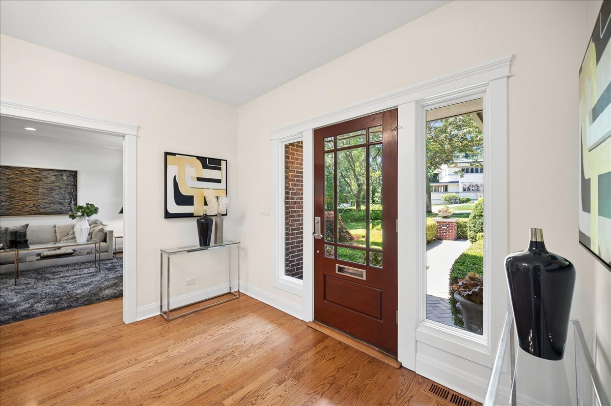 1035 Meadow Road Glencoe, IL 60022 - Photo 5 of 41
