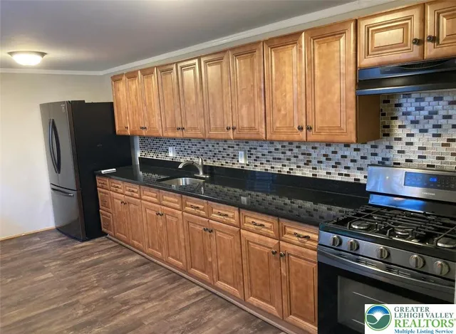 $240,000 | 335 North Ninth Street, Allentown, PA 18102