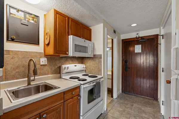 $185,000 | 314 Tamarron Drive, Unit 412, Durango, CO 81301