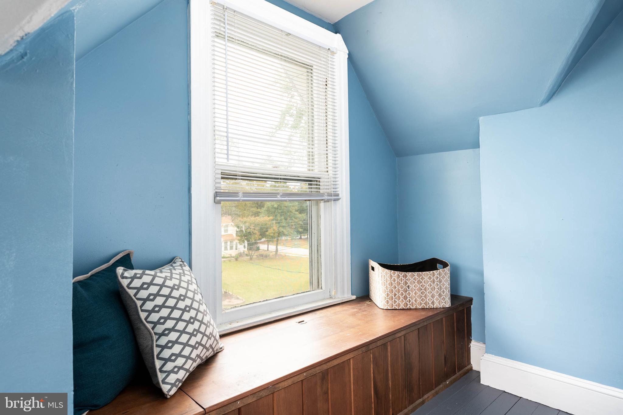 231 Sylvan Avenue Rutledge, PA 19070 - Photo 23 of 34 Bonus space on 3rd floor includes this nook.