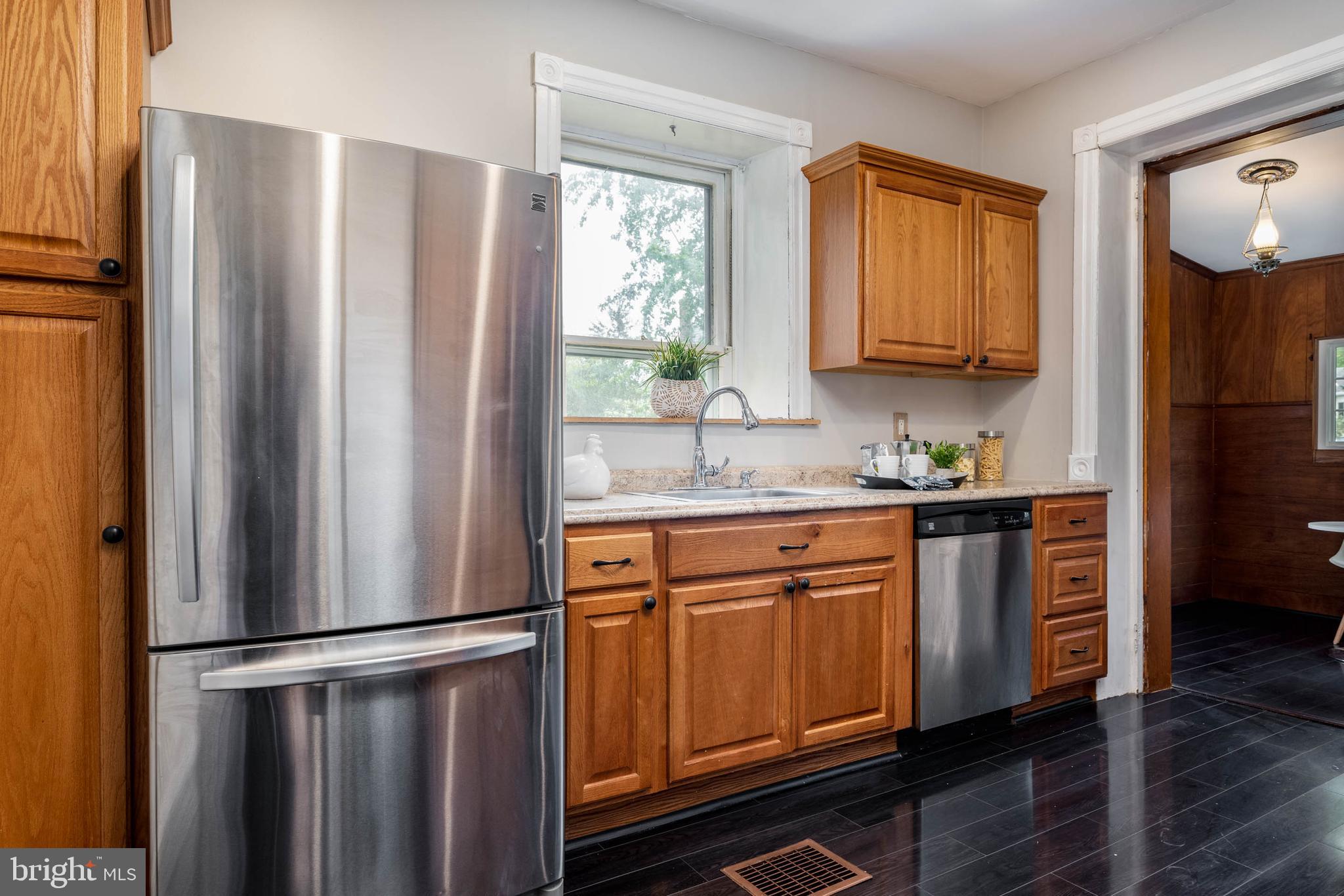 231 Sylvan Avenue Rutledge, PA 19070 - Photo 9 of 34 Updated Kitchen.