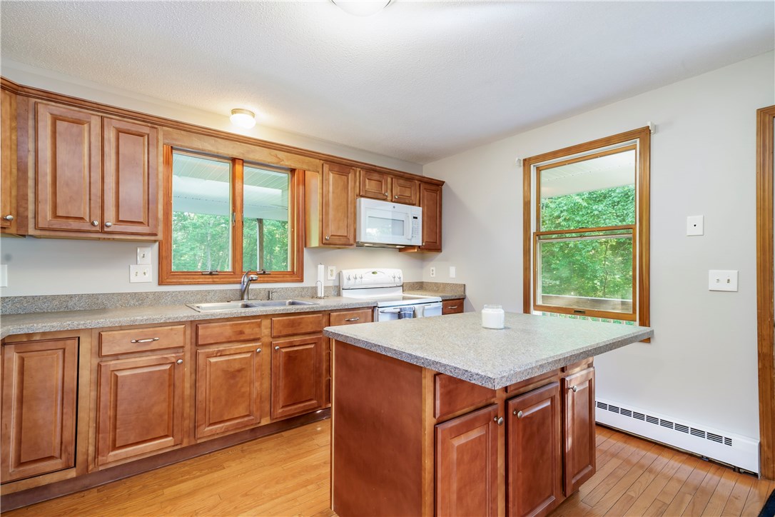 29 Robin Way Westerly, RI 02891 - Photo 13 of 40