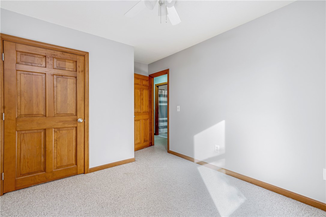 29 Robin Way Westerly, RI 02891 - Photo 27 of 40