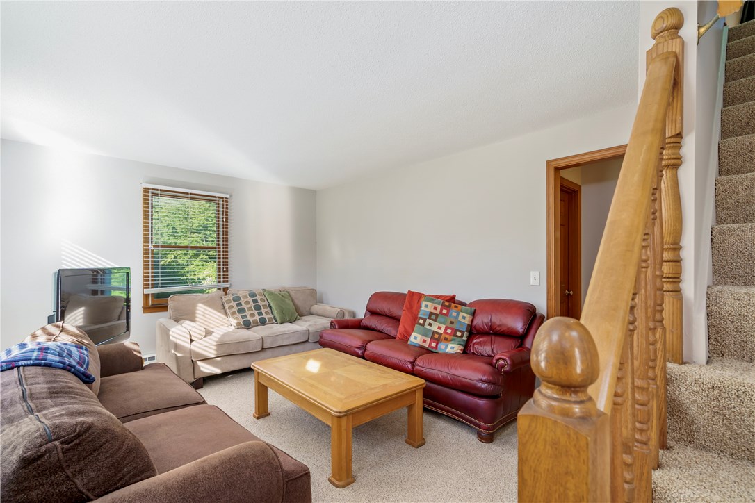 29 Robin Way Westerly, RI 02891 - Photo 7 of 40