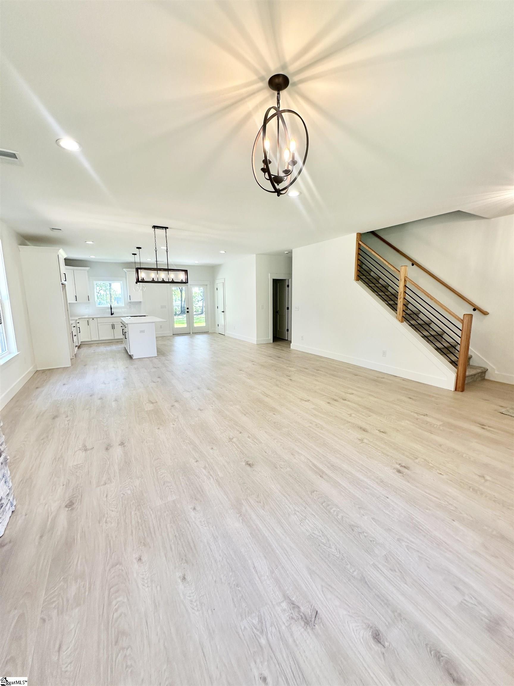 960 Goodjoin Road Campobello, SC 29322 - Photo 4 of 20
