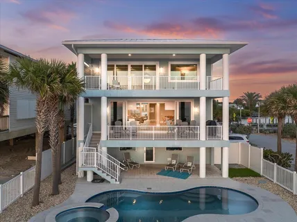 $7,800,000 | 2 Gulf Boulevard, Indian Rocks Beach, FL 33785