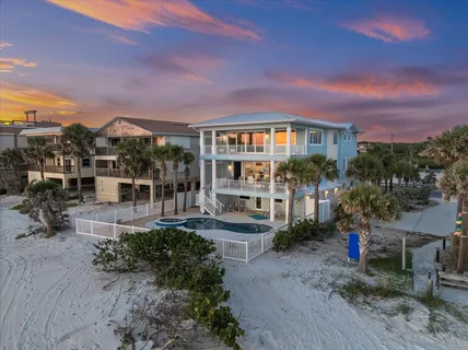 $7,800,000 | 2 Gulf Boulevard, Indian Rocks Beach, FL 33785