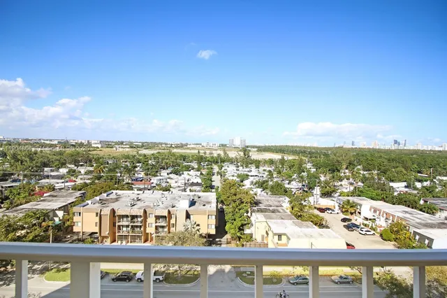 $2,100 | 2350 Northeast 135th Street, Unit 1111, North Miami, FL 33181