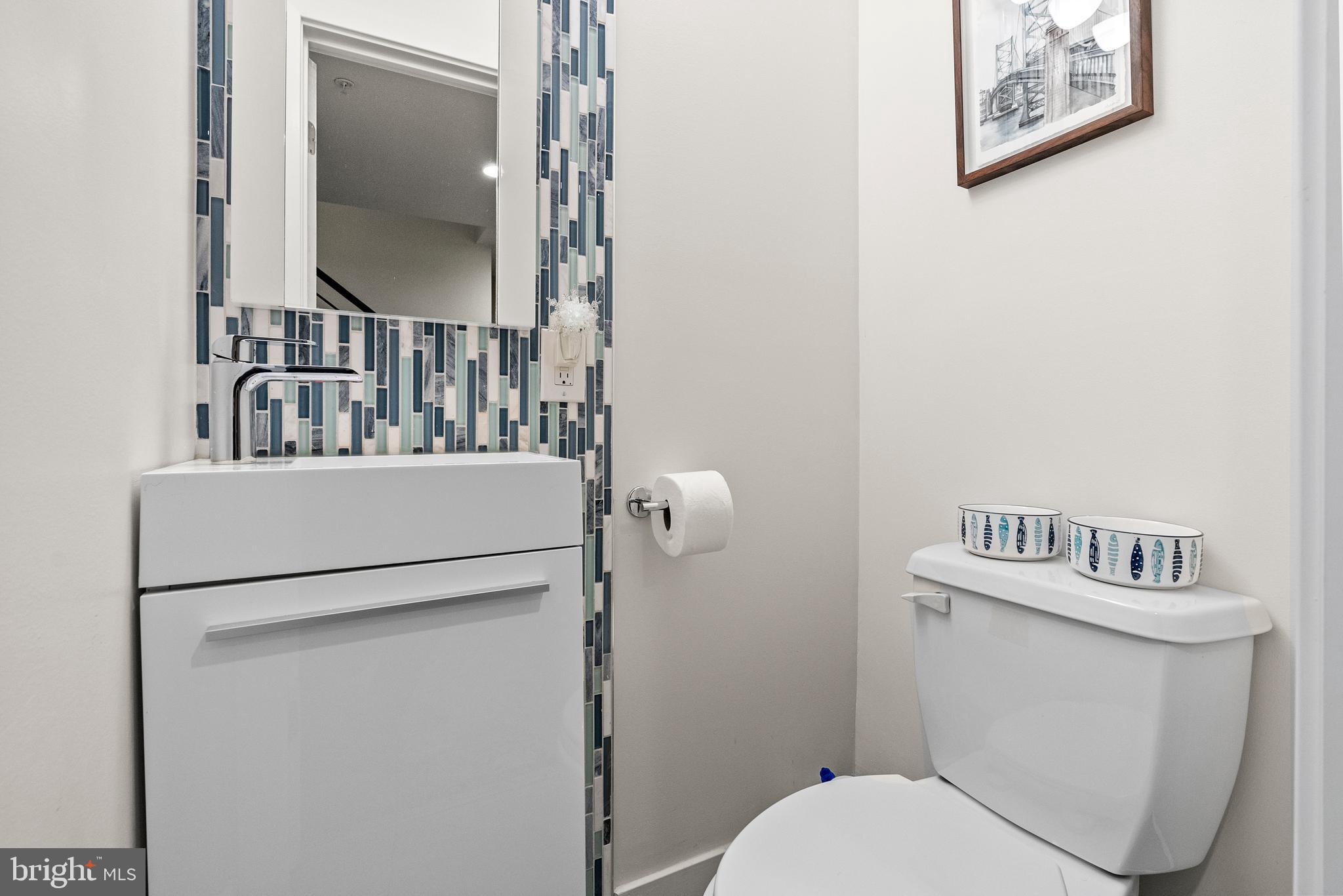 1119 East Oxford Street Philadelphia, PA 19125 - Photo 12 of 53 Bathroom