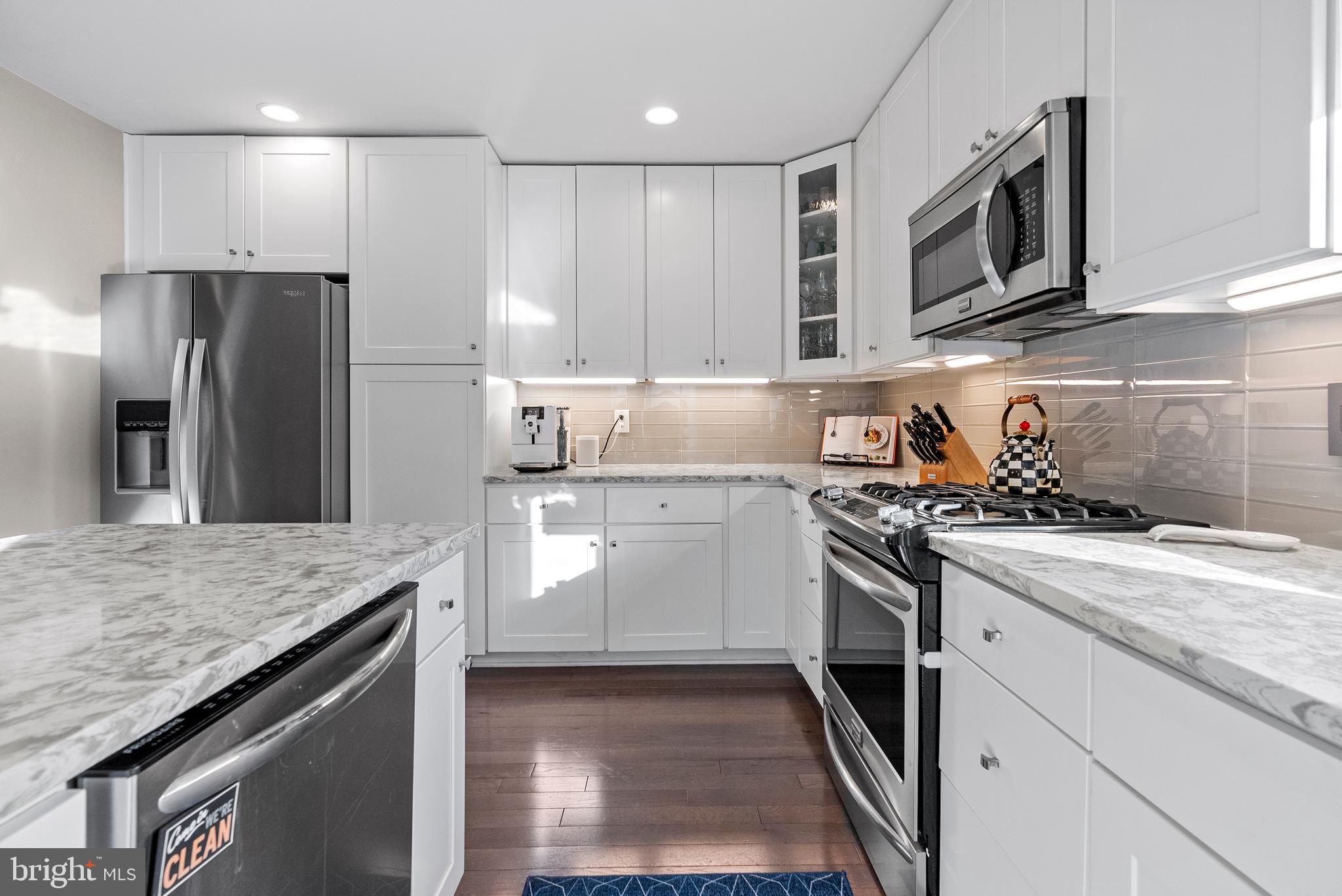 1119 East Oxford Street Philadelphia, PA 19125 - Photo 18 of 53 High end appliances
