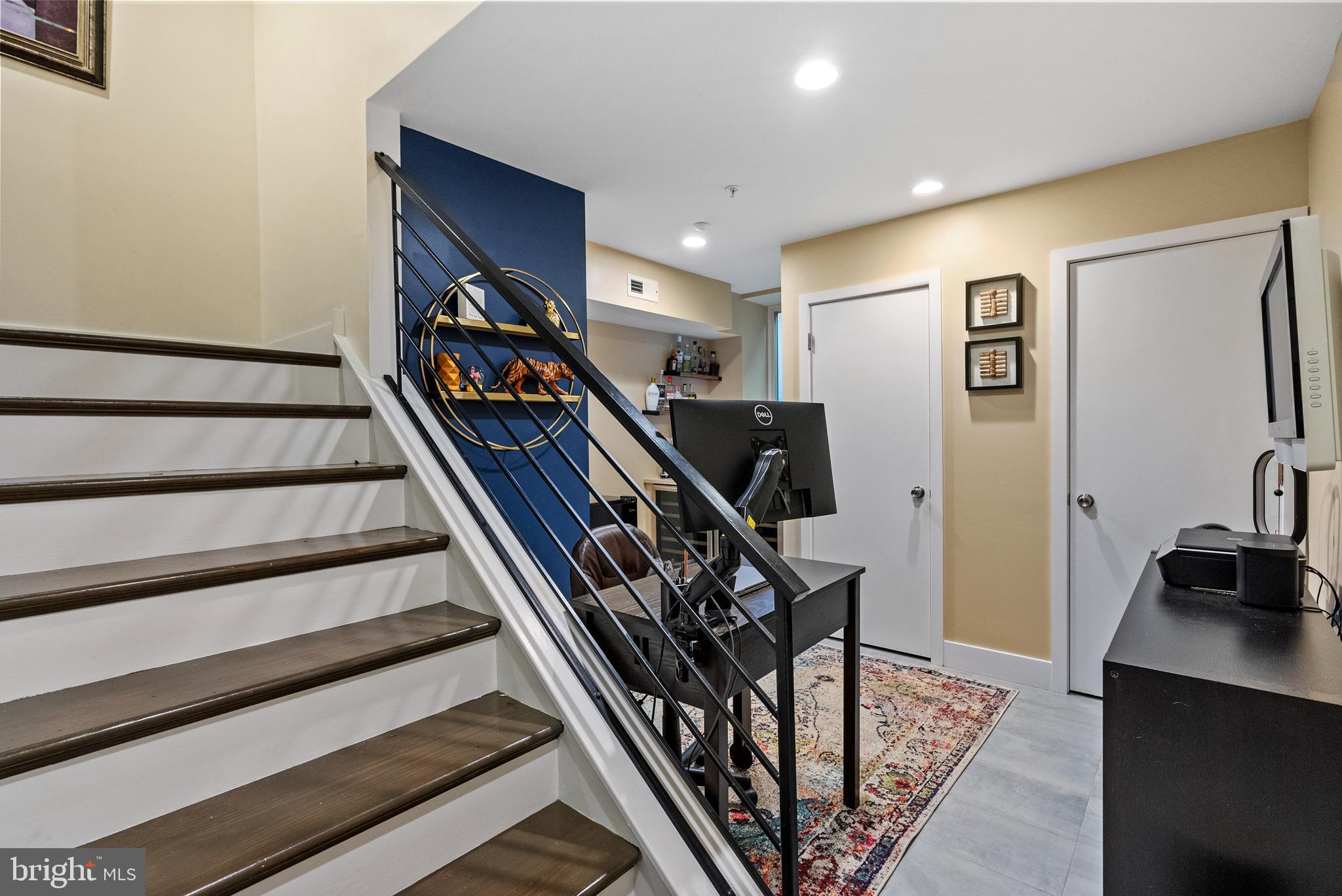 1119 East Oxford Street Philadelphia, PA 19125 - Photo 9 of 53 Great room for an office, playroom, exercise, etc