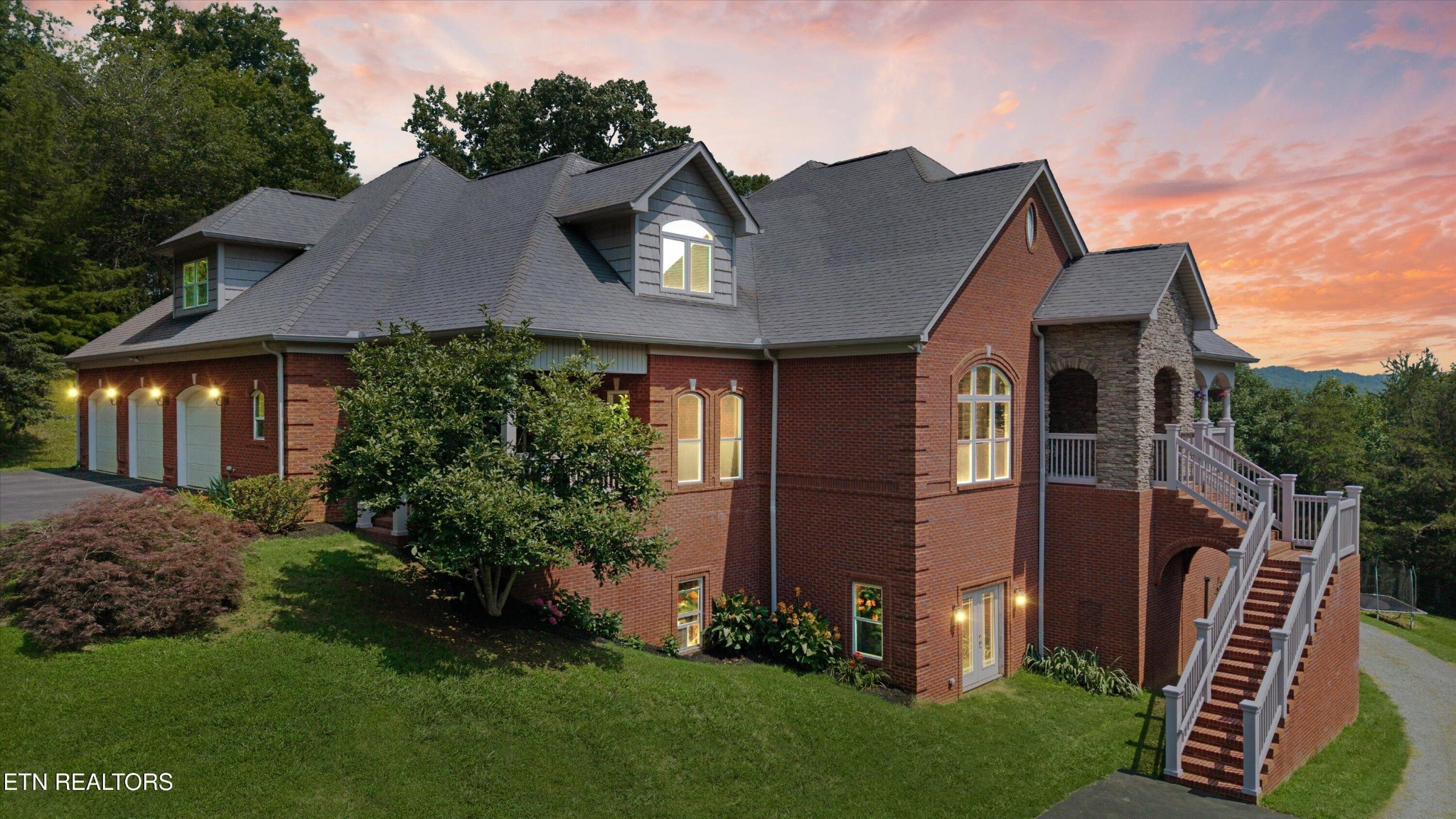 33 Riverside Drive Oak Ridge, TN 37830 - Photo 3 of 56 Gallery Image 3