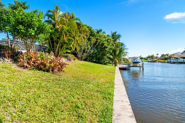a view of a lake with houses