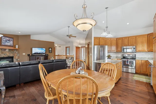 $750,000 | W11213 840th Avenue, River Falls, WI 54022