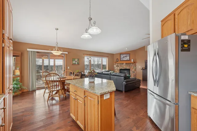 $750,000 | W11213 840th Avenue, River Falls, WI 54022