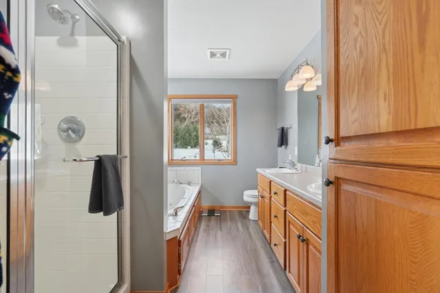 $750,000 | W11213 840th Avenue, River Falls, WI 54022