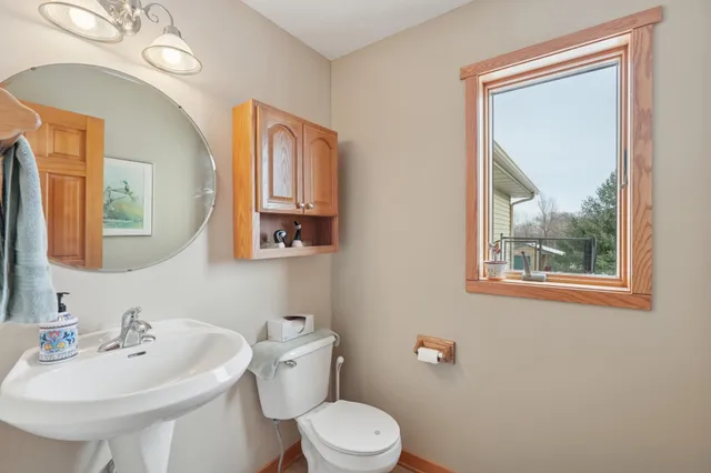 $750,000 | W11213 840th Avenue, River Falls, WI 54022